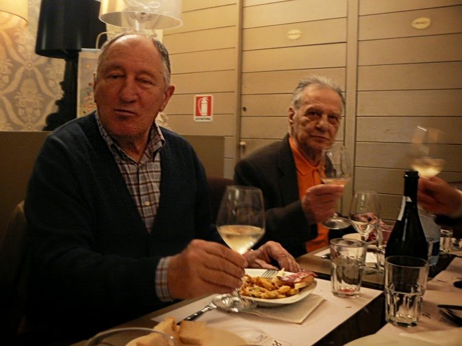 103-Salto e Campani brindano alla compagnia!!!